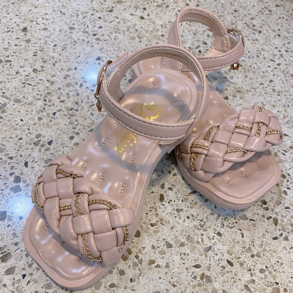 Blush pink quilted Sandals - toddler girls size 27 (10)